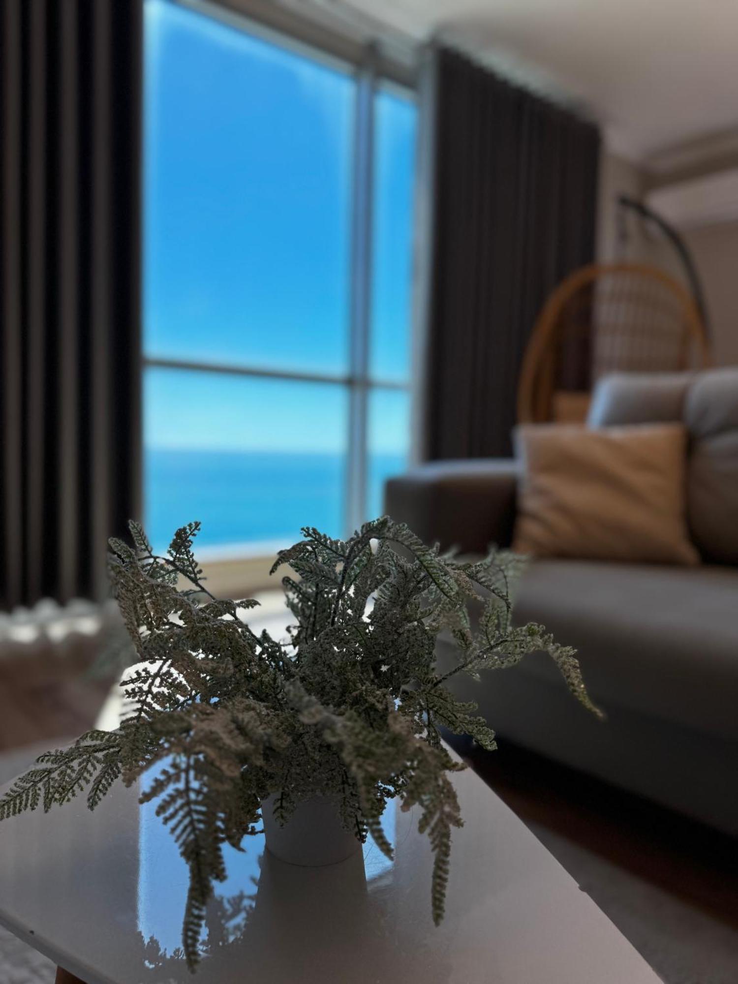 Sky & Sea View Luxury Apartments Дуррес Экстерьер фото