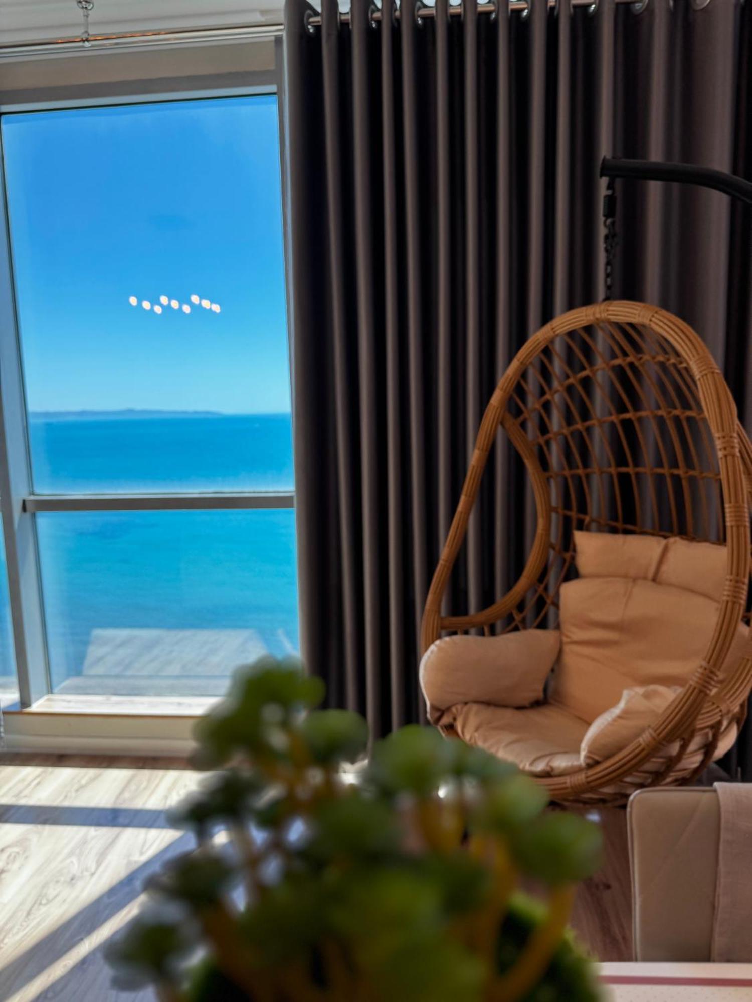 Sky & Sea View Luxury Apartments Дуррес Экстерьер фото