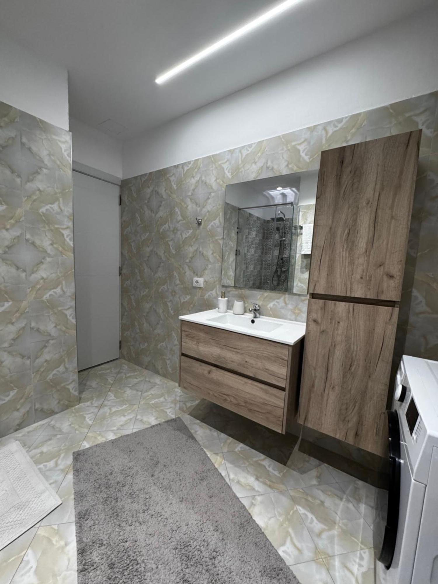 Sky & Sea View Luxury Apartments Дуррес Экстерьер фото