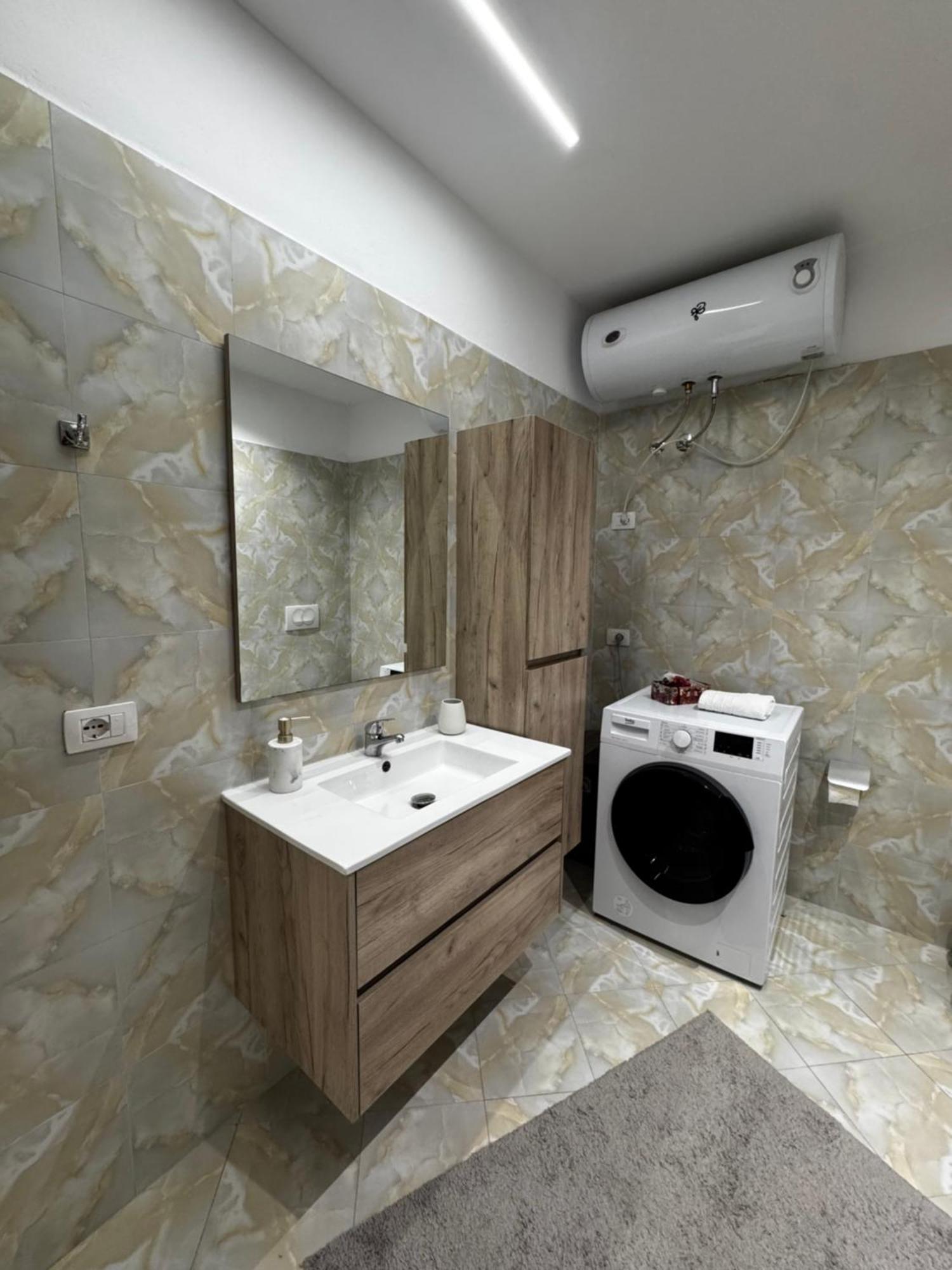 Sky & Sea View Luxury Apartments Дуррес Экстерьер фото